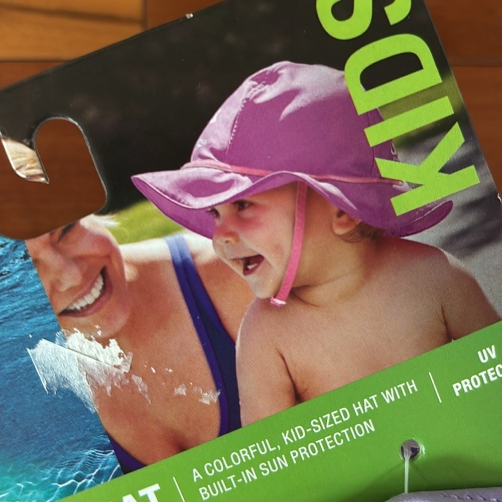 NWT Speedo hat - Picture 5 of 9